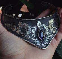 Load image into Gallery viewer, Wolfsbane Iolite Neck cuff ~