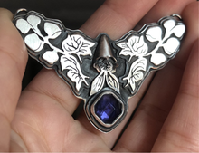Load image into Gallery viewer, Iolite &amp; Wolfsbane Necklace