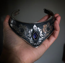 Load image into Gallery viewer, Wolfsbane Iolite Neck cuff ~
