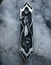 Load image into Gallery viewer, Timekeeper Hourglass Reaper