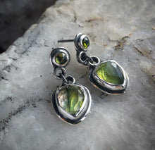 Load image into Gallery viewer, Shield Earring Set
