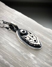 Load image into Gallery viewer, Black Diamond Wolf Necklace