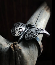 Load image into Gallery viewer, Rice Paper Butterfly Ring ~ Size 6.75
