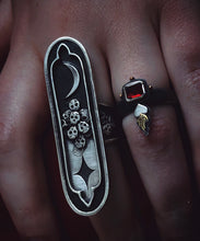 Load image into Gallery viewer, On Sale! Sacred Heart Ring ~ size 7
