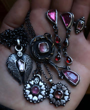 Load image into Gallery viewer, Severed Heart Earrings