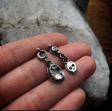 Load image into Gallery viewer, Skull &amp; Diamond Earring Set